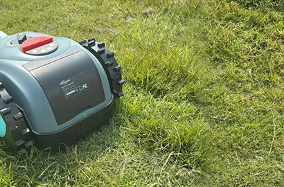 YARDCARE V100 Robotic Lawn Mower