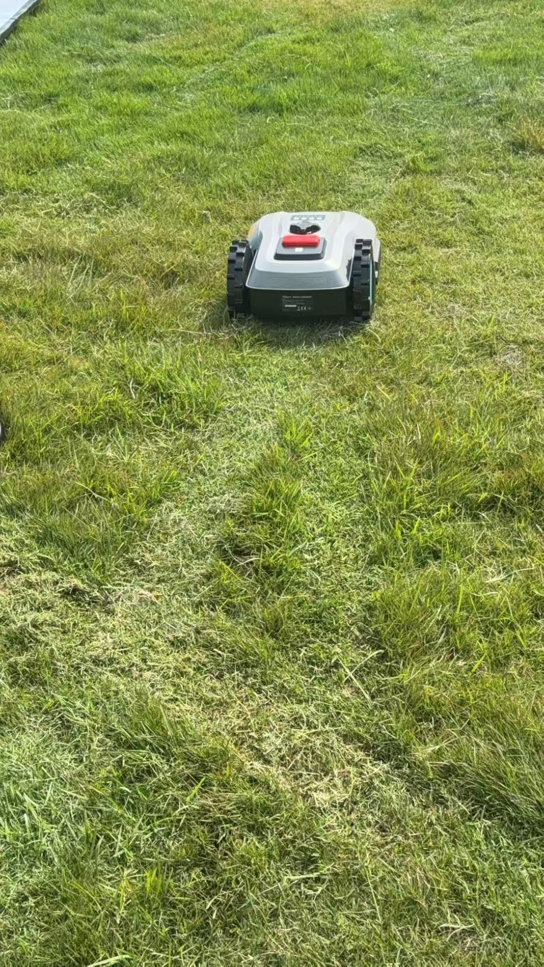 YARDCARE E400 Robotic Lawn Mower
